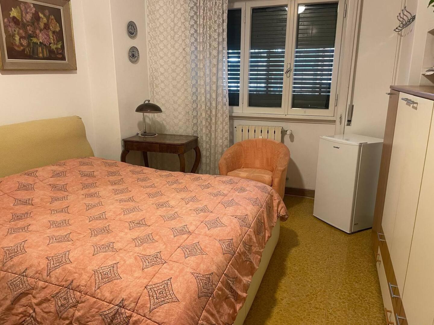 Apartment Grande Stanza Con Letto Matrimoniale Bagno Privato Zona San Paolo-trastevere-roma Tre 
